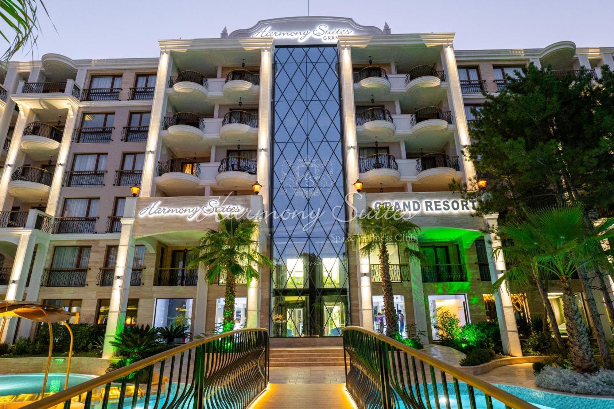 סאני ביץ' Harmony Suites Grand Resort מראה חיצוני תמונה
