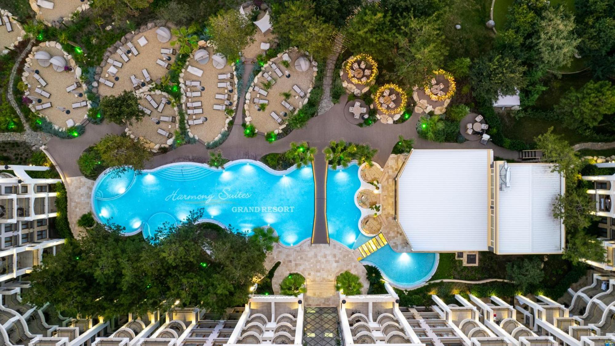 סאני ביץ' Harmony Suites Grand Resort מראה חיצוני תמונה