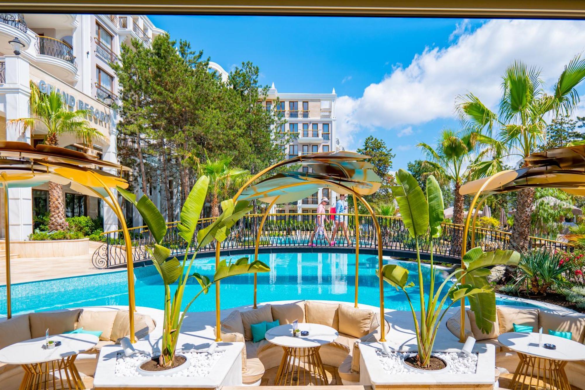 סאני ביץ' Harmony Suites Grand Resort מראה חיצוני תמונה